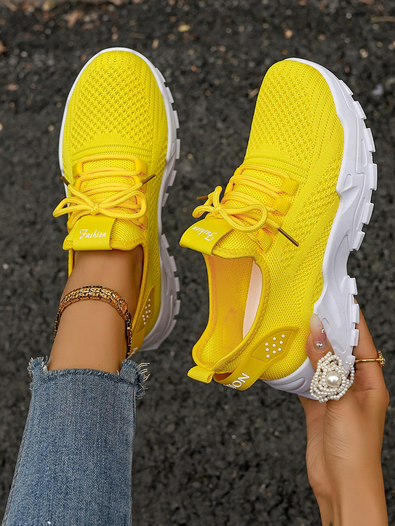 Zapatos mujer estilo caliente zapatos de verano zapatos de mujer red deportiva de todo fósforo zapatos individuales zapatos de mujer de comercio exterior malla voladora transfronteriza moda y transpirable image 12