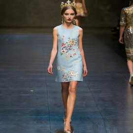 欧美风2026春夏季新款女装优雅金丝线宫廷款复古大提花时装背心裙