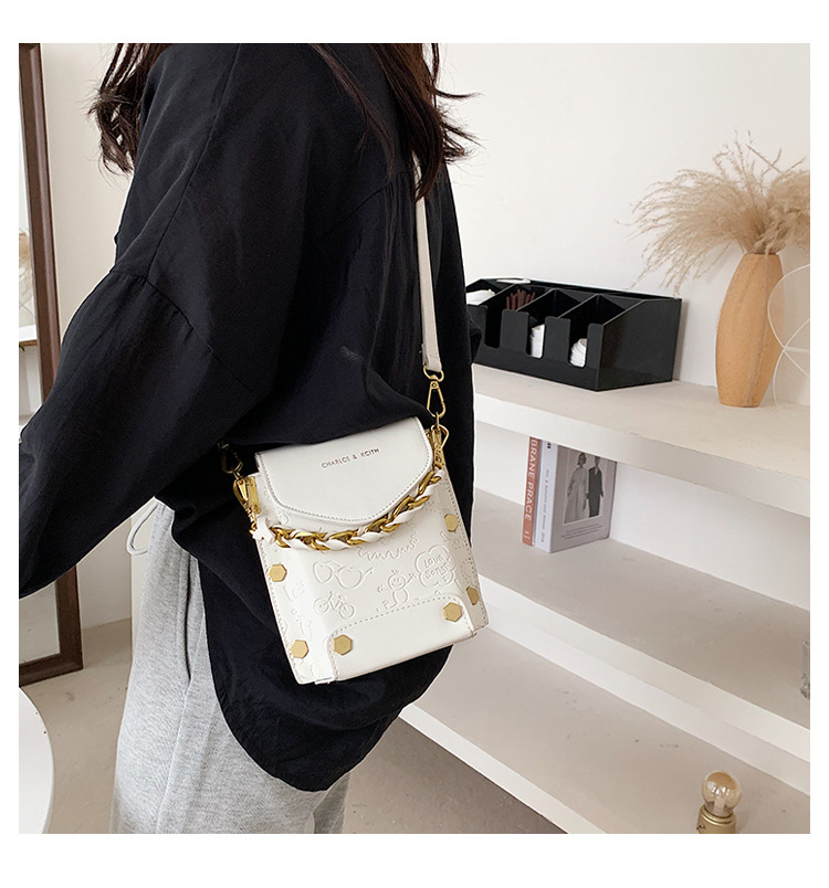 Fashion Square Portable Shoulder Messenger Bag display picture 5