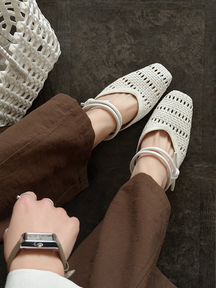 Dép sandal nữ da cừu mũi vuông gót thấp quai chữ V phối màu — màu nâu, Màu cà phê đậm, màu trắng ngà chi tiết 14
