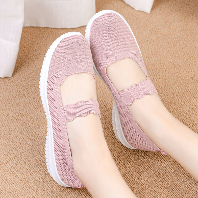 Zapatos de tela viejos de Beijing zapatos de estilo nuevo para mujer zapatos de mujer de comercio exterior transpirables de gran tamaño transpirables zapatos de madre de suela blanda de mediana edad y ancianos