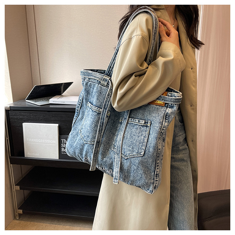 Women's Large Denim Solid Color Streetwear Magnetic Buckle Tote Bag display picture 10