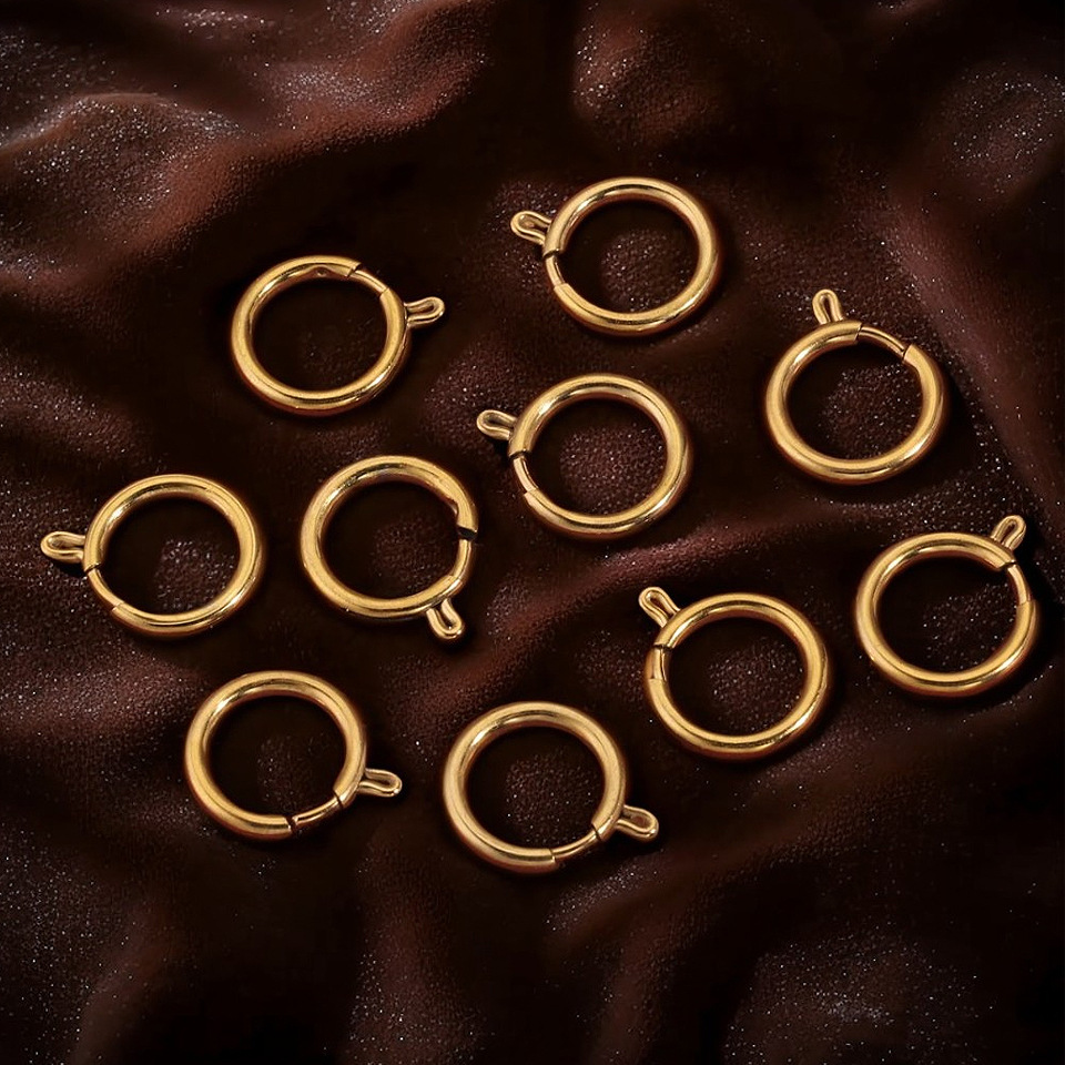 Accesorios de joyería de acero inoxidable botón de lanza botón de resorte botón de collar chapado al vacío 18K oro joyería DIY al por mayor