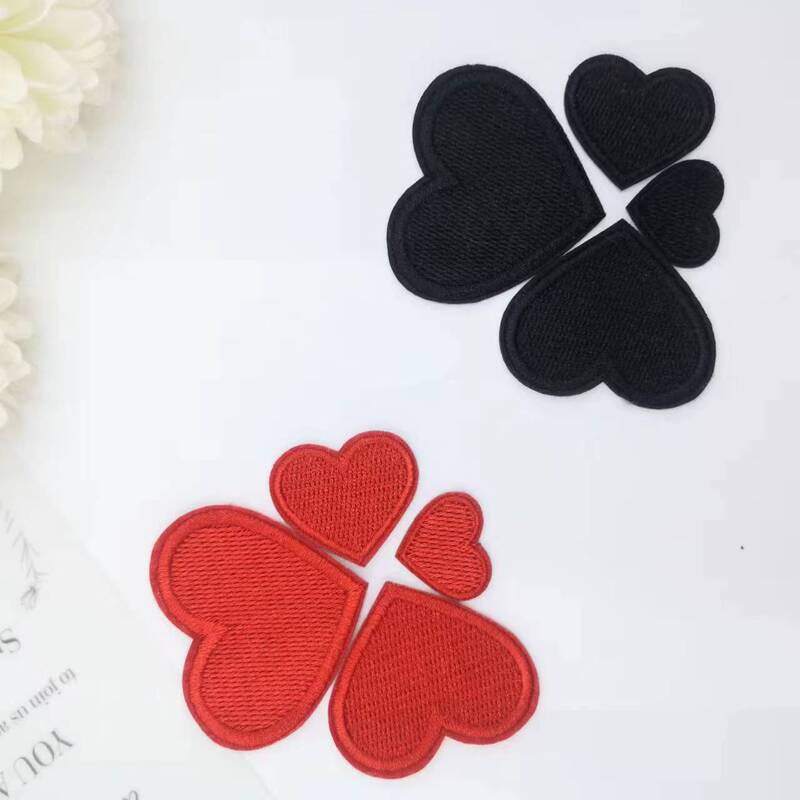 Source manufacturers self-adhesive heart cloth stickers classic multi-size love embroidery stickers shoes and hats luggage clothing accessories wholesale