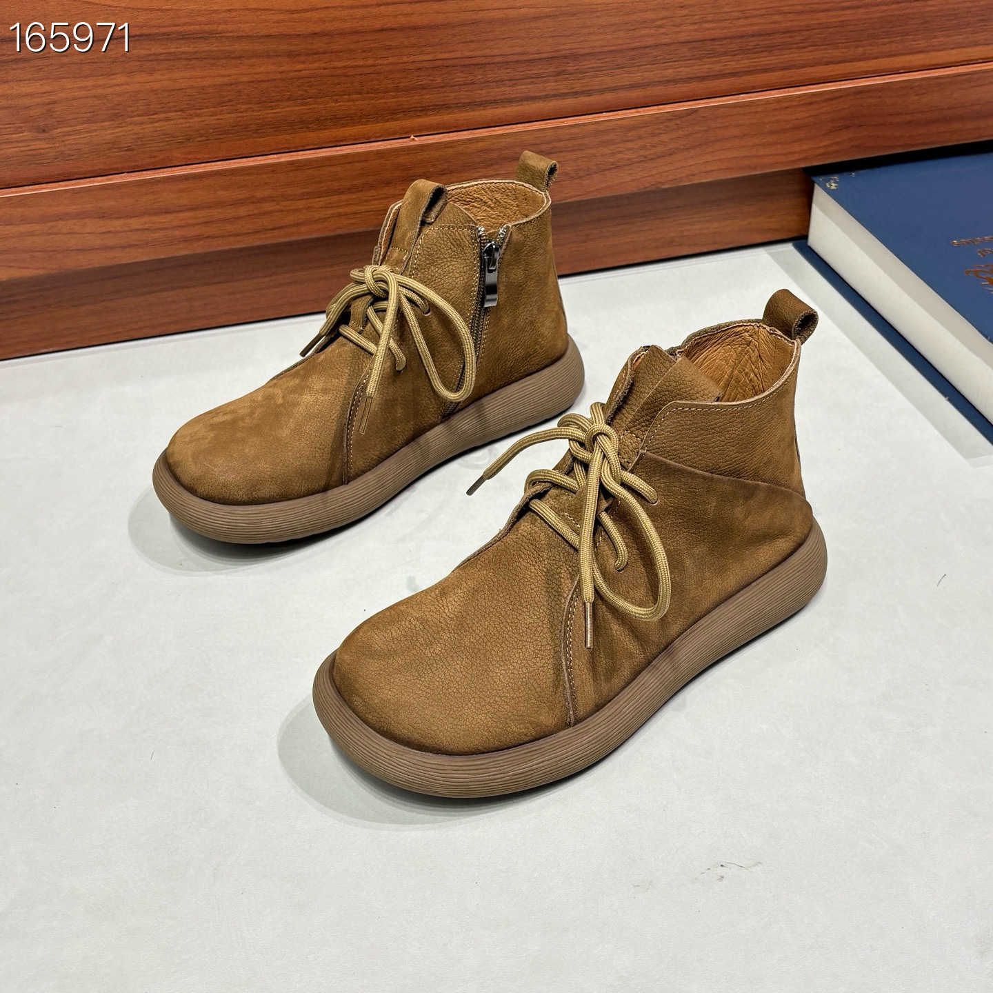 Boot nữ da thật cổ cao mũi tròn dây kéo bên lót nhung ấm — Màu xám