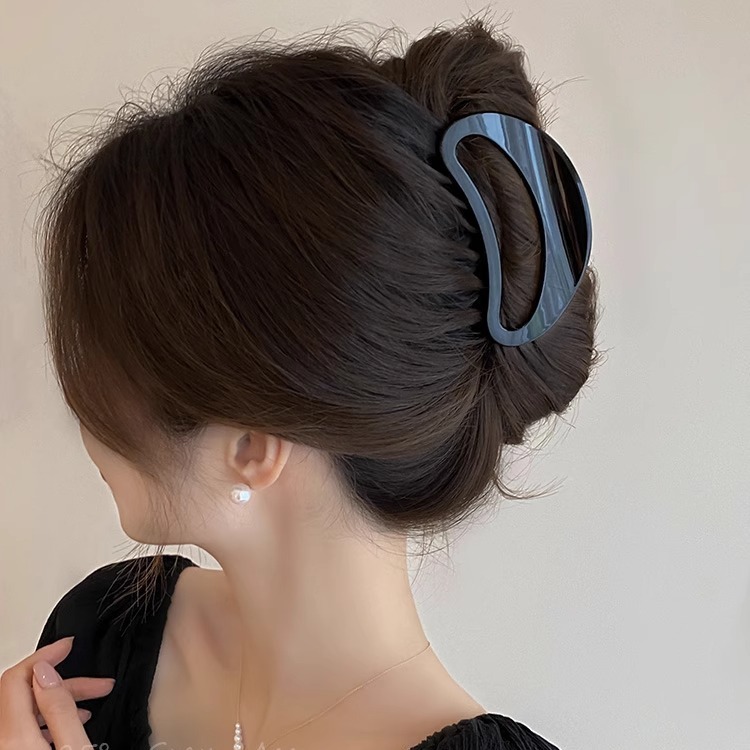 フランス式の酢酸高級感のサメの魚は女性の春夏の復古の気質の後頭部を挟みます。