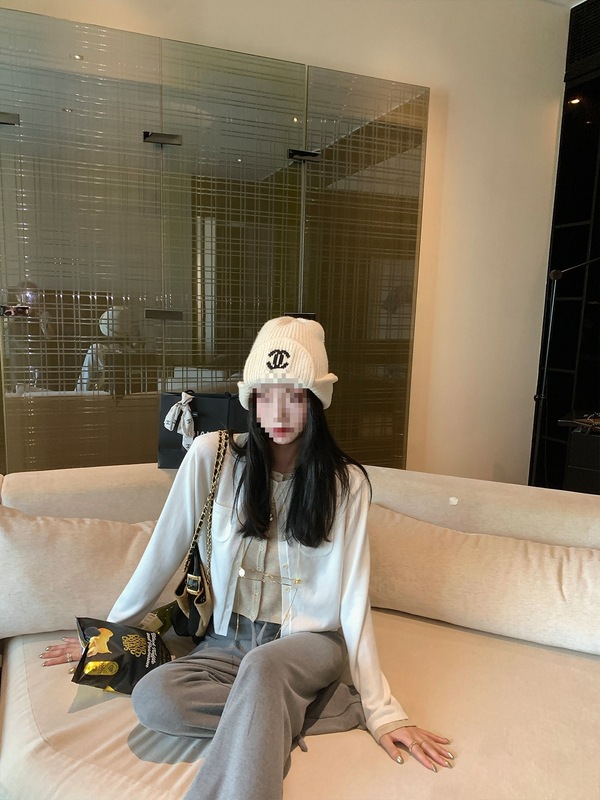 区区欧阳撞色假两件针织衫女秋季慵懒风毛衣软糯开衫复古长袖上衣|undefined