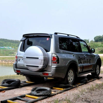 Suitable for Mitsubishi Pajero V73 Spoiler