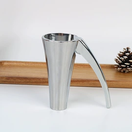 厨房小工具;刨子、削皮器;核桃夹