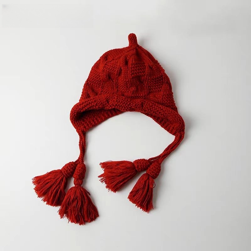 Plain tassel beanie - red