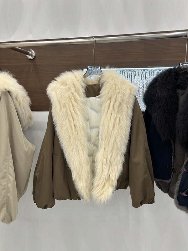 2025秋冬新款狐狸毛领连帽羽绒服女短款时尚个性宽松保暖皮草外套|undefined