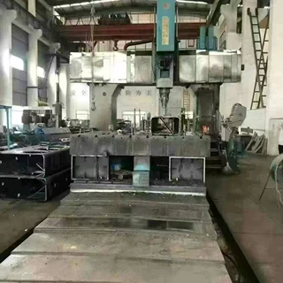 处理二手桂林XS2325-8龙门铣床龙门高度2.5米右立柱侧铣头