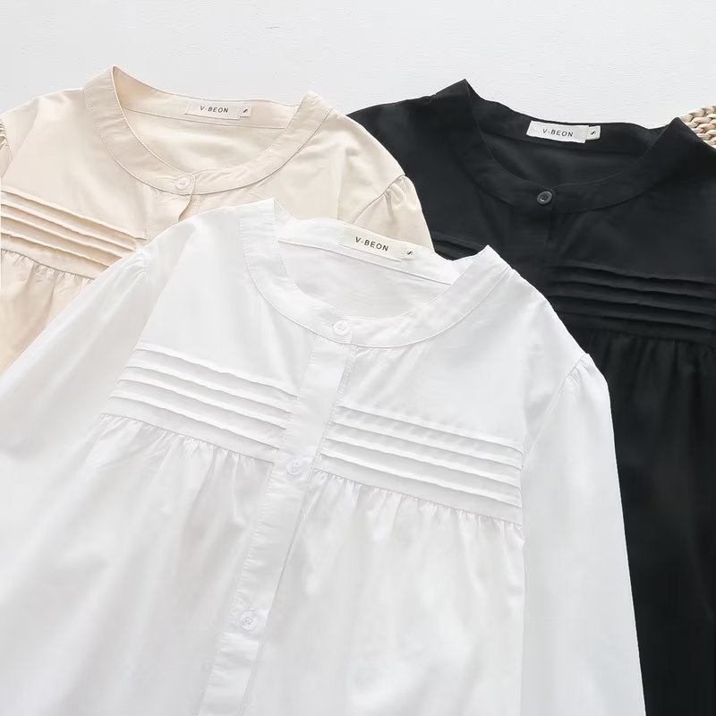 solid base shirt with a round collar