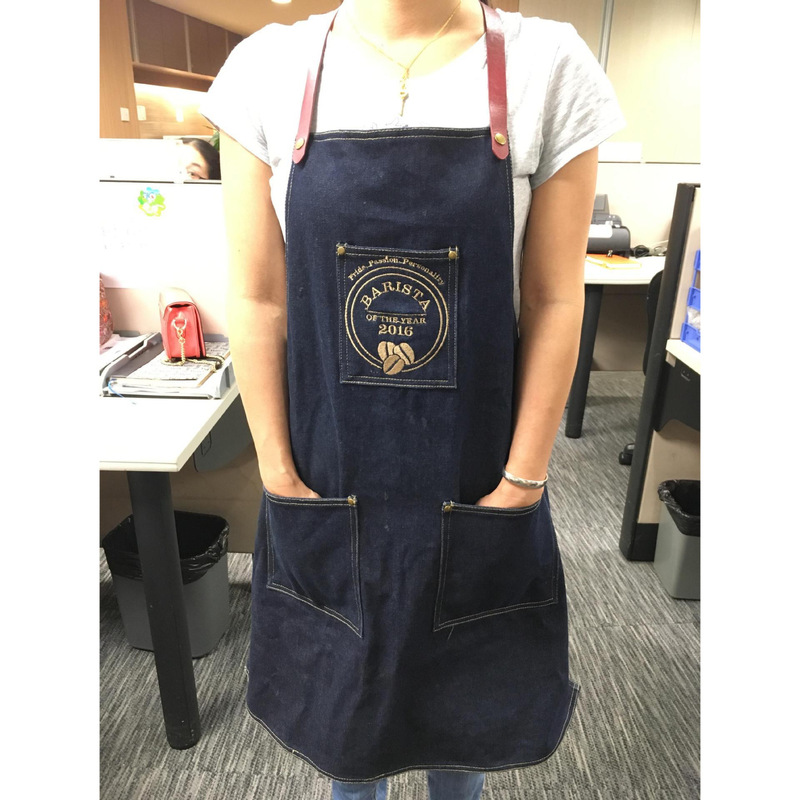 The top leather strap men's and women's work Denim apron work coffee service fashion division custom The top leather strap men's and women's work Denim apron work coffee service fashion division custom