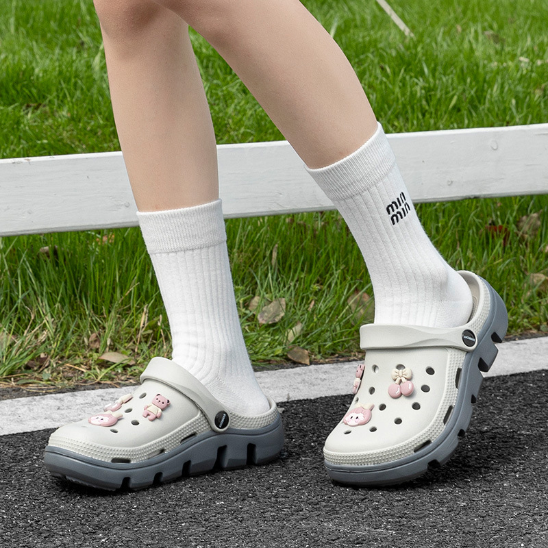 Zapatos con agujeros, nuevo estilo, antideslizante, sandalias de media arrastre de pareja, anhelo de vida, zapatillas casuales de mujer de playa del mismo estilo