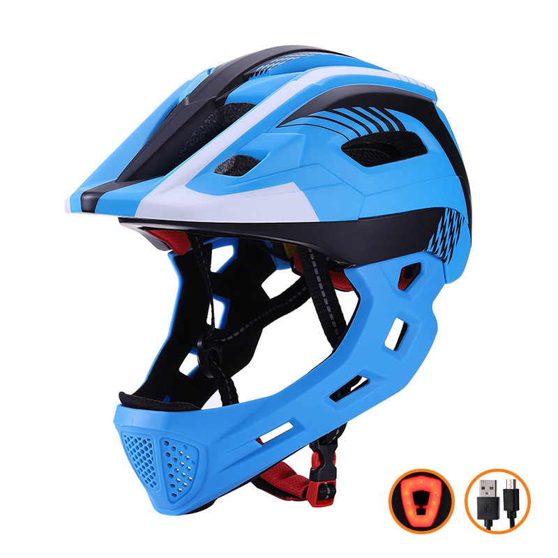 Fabricante USB luz trasera casco completo para niños equilibrio coche deportivo casco scooter patinaje casco de protección para niños