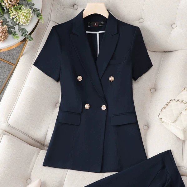 Classic suit jacket, with short sleeve