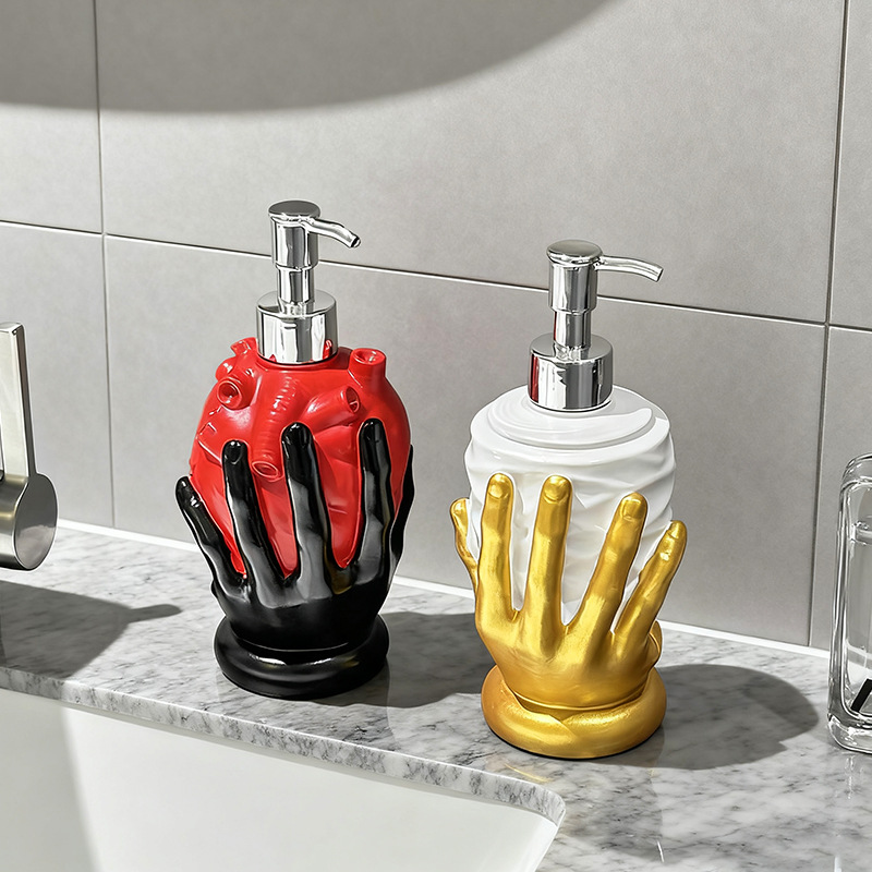 Hand-Held Heart Soap Bottle Shower Gel Press Bottle Shampoo Hand Sanitizer Bottle Empty Bottle Bathroom Home Decoration