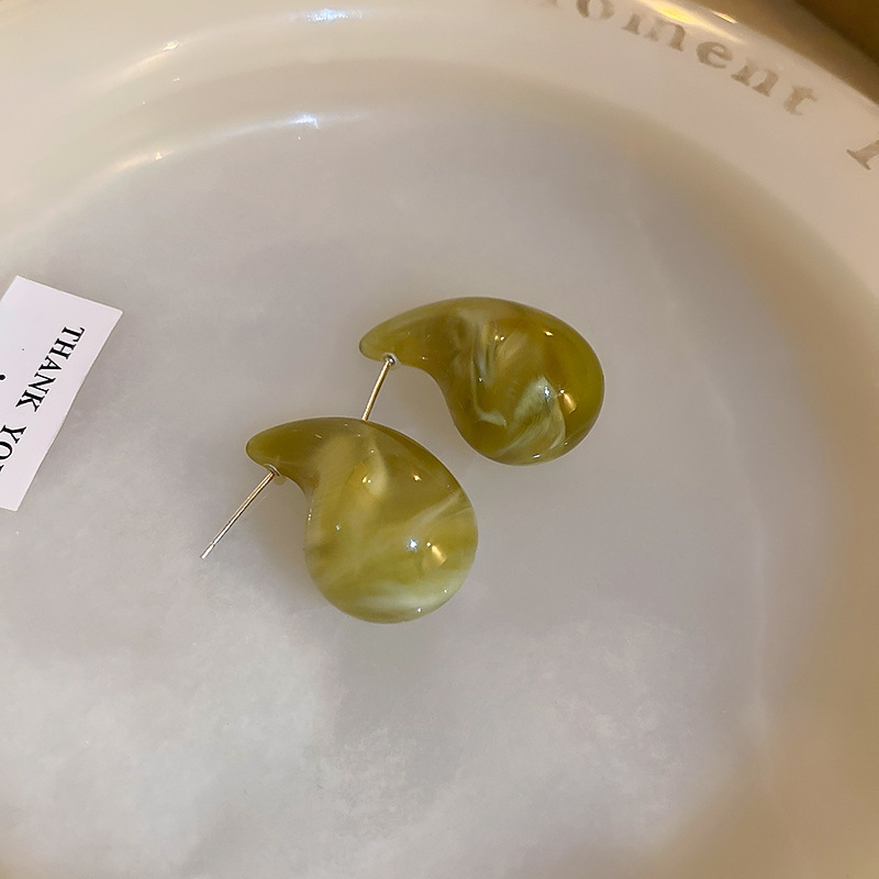 Aguja de plata, circón, diamantes, pendientes geométricos, lujo ligero, pendientes simples, de alta gama, pendientes, temperamento, pendientes de todo fósforo, mujeres al por mayor