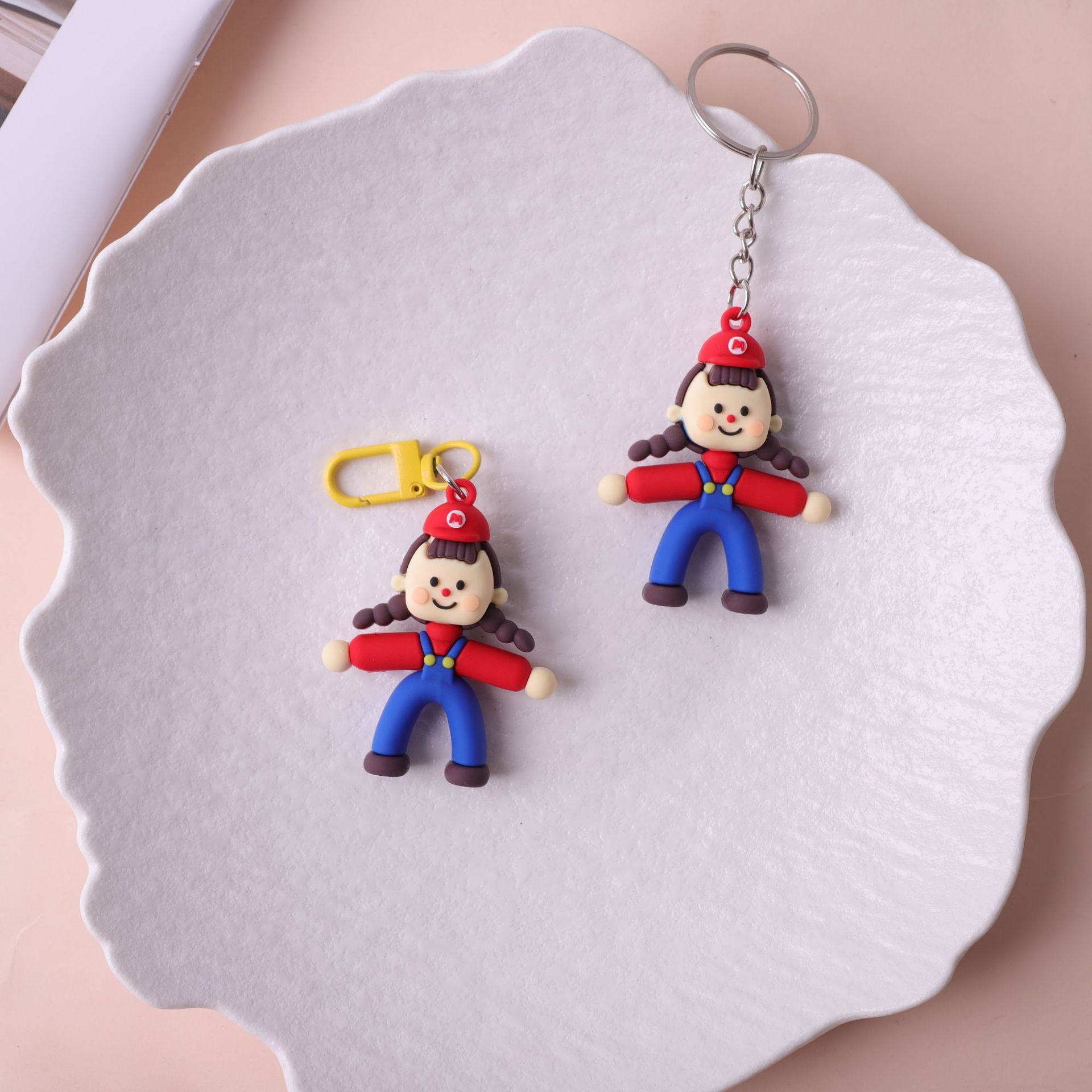 Nuevo colgante de bolso de niña dividida y niña de varias niñas, llavero de sentido avanzado, lindo bolso de regalo creativo, accesorios colgantes image 3