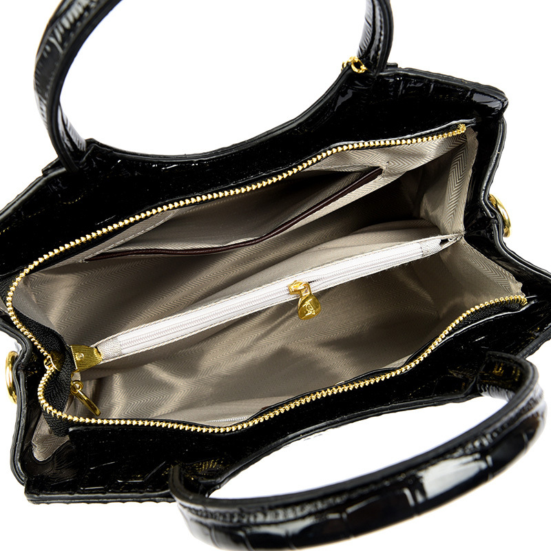 Fashionable Retro Women's Bag 2024 New European and American Soft Leather Single Shoulder Diagonal Cross Handbag Snake Pattern Bag_voghion.com