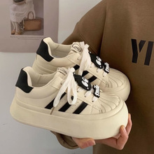 kit猫小白鞋贝壳头丑萌大头面包鞋子女厚底2025新款百搭休闲板鞋