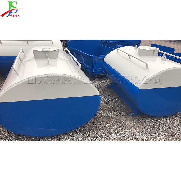 Pequeño rociador verde diesel de tres ruedas pistola de niebla tanque de agua camión escoria Patio de almacenamiento de carbón Patio de niebla y equipo de supresión de polvo