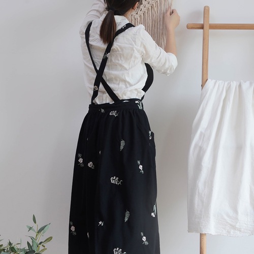 Cross-border Amazon Japanese and Korean cotton and linen embroidery embroidered apron dress bakery flower shop gardening milk tea manicure coffee
