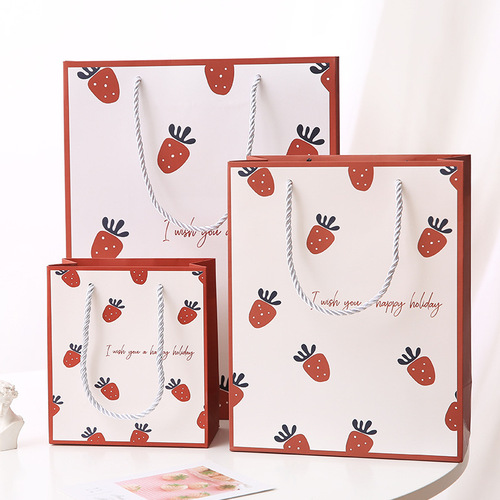 Strawberry gift bag Korean style small fresh and cute hand paper bag personalized simple gift bag water cup bag