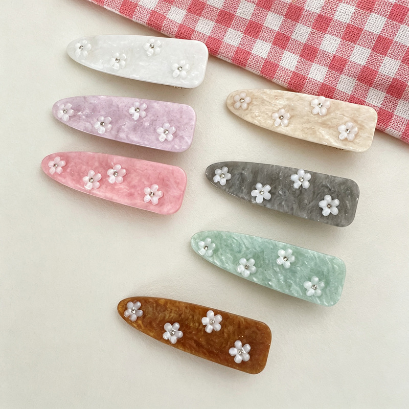 French-style jelly fresh flower acrylic hair clip, triangular side clip, duckbill clip for stray hair, high-end hair accessory for women French-style jelly fresh flower acrylic hair clip, triangular side clip, duckbill clip for stray hair, high-end hair accessory for women