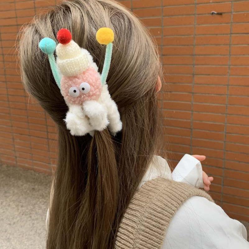 面白くて面白いぬいぐるみクリップ、醜くてかわいい、クリエイティブな後頭部ヘアクリップ、モンスターシャーククリップ、かわいい女性用ヘアアクセサリー|undefined