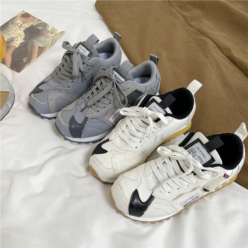  spring new thick-soled sneakers for female students, casual street photography, retro ins trend, lightweight running sneakers
