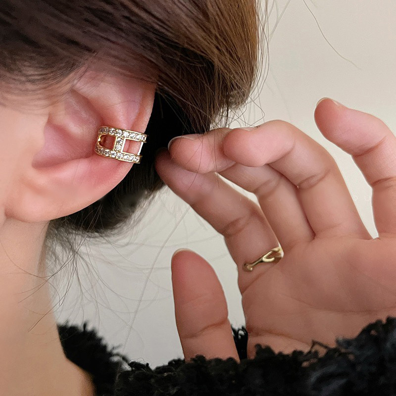 Pinzas de oreja en forma de C de circón galvanizado de oro real coreanas, pequeñas y exquisitas pinzas de hueso de oreja de todo fósforo, sin orejas perforadas, pendientes de nicho para mujeres