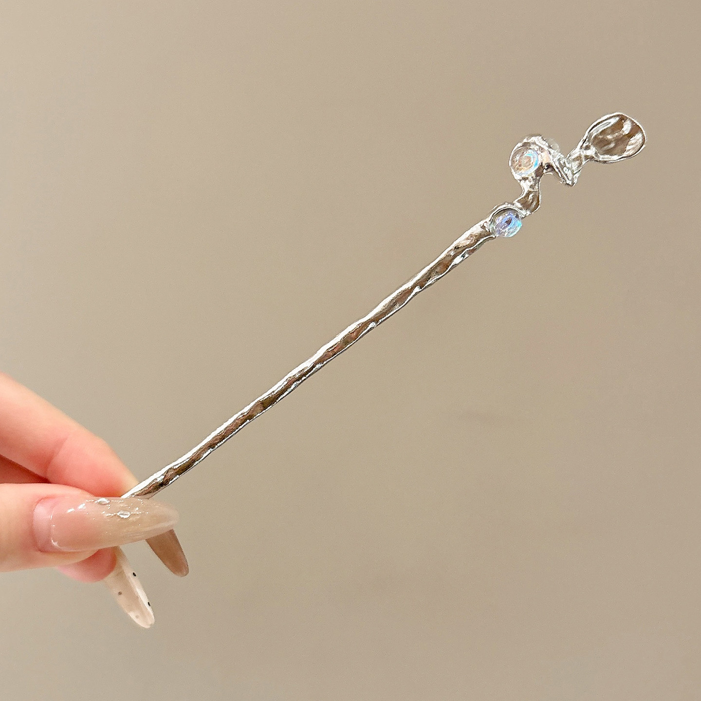 Nueva horquilla de flores de estilo antiguo chino, horquilla de sentido avanzado moderno, horquilla de cabello femenino, horquilla de Hanfu, tocado de horquilla de madera