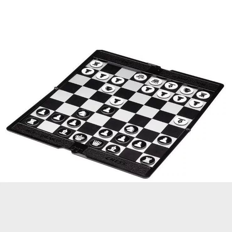 UB Magnetic foldable small handheld chess