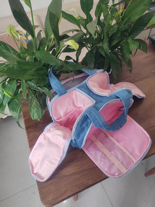 Xiaohongshu 同じスタイルの女性用化粧品バッグ、大容量のスキンケア製品収納バッグ、化粧ブラシパーティション、旅行用トイレタリーバッグ|undefined