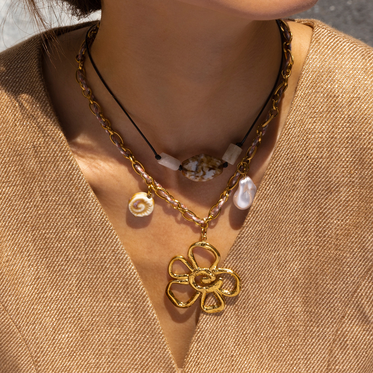 Collar de acero inoxidable TENA Europa y los Estados Unidos Collar de perlas de flores de nicho de lujo ligero Acero de titanio no desvanecer joyería explosiva transfronteriza