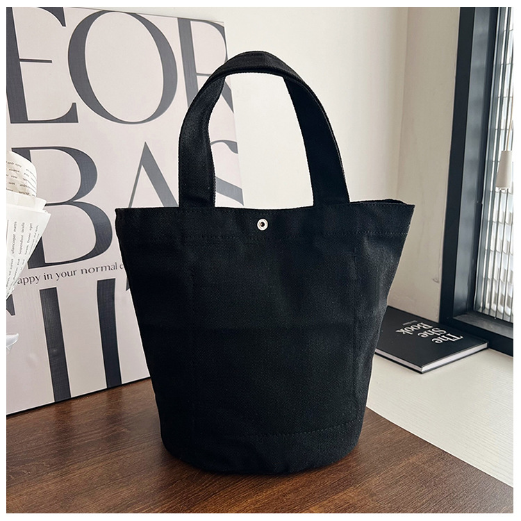 Personalized ladies' bucket bag, versatile and cute canvas bear wholesale, simple Japanese style new handbag undefined