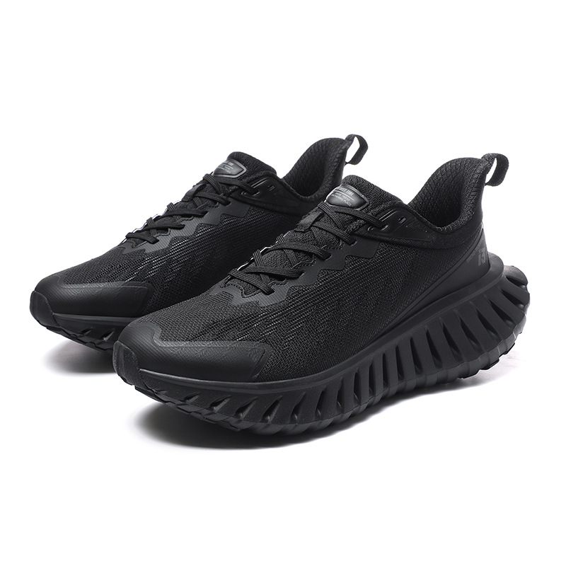 2025 nueva tendencia transfronteriza de verano pareja de moda zapatillas de deporte casuales transpirables con suela extraña zapatillas de correr de tamaño grande para hombres