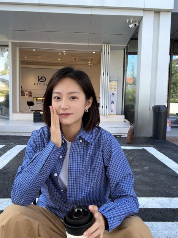 Miu式叠穿上衣棉经典蓝白格纹衬衫女四季穿搭百搭长袖衬衣|undefined