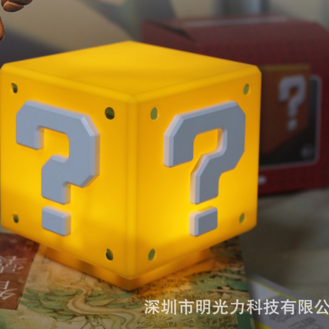 La luz nocturna con signo de interrogación de Super Mario se puede silenciar, la luz con signo de interrogación de tercera generación viene con cable de carga y pegatinas, luz de ambiente creativo