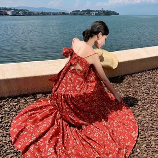 海边度假风高级感碎花吊带长裙女夏法式露背收腰显瘦连衣裙宝蓝色