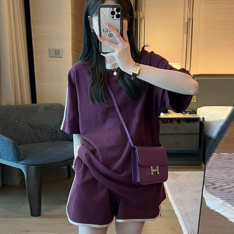 보라