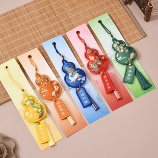 Manufacturer of Cultural and Scenic Area Sachets, Chinese-Style Sachets, Gourd-Shaped Lucky Bags, Hanging Ornaments, Peace Amulets, Chinese-Style Gift Sachets
