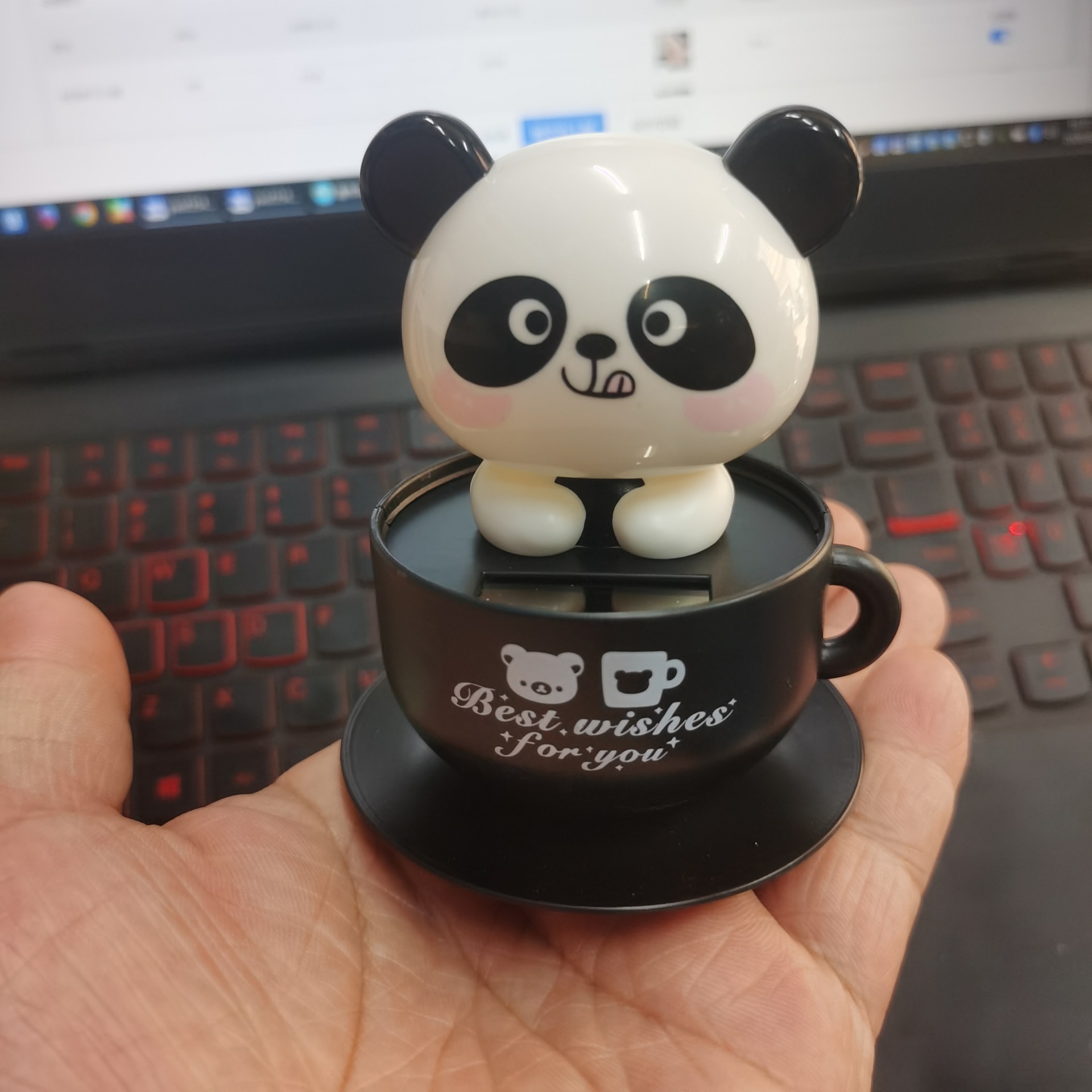 Solar-Powered Panda Bobblehead Ornament, Cute Cartoon Car Interior Creative Decoration, New Model Nodding Doll for Car
