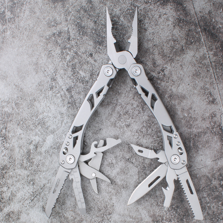 多功能刀钳户外折叠钳工具礼品多用钳求生工具车载便携刀钳工具
