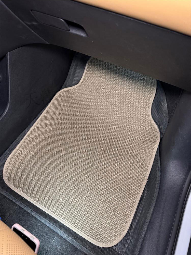 Plain, minimalist, and wabi-sabi style linen car mats that can be cut to size, are absorbent, non-slip, stain-resistant, and easy to clean