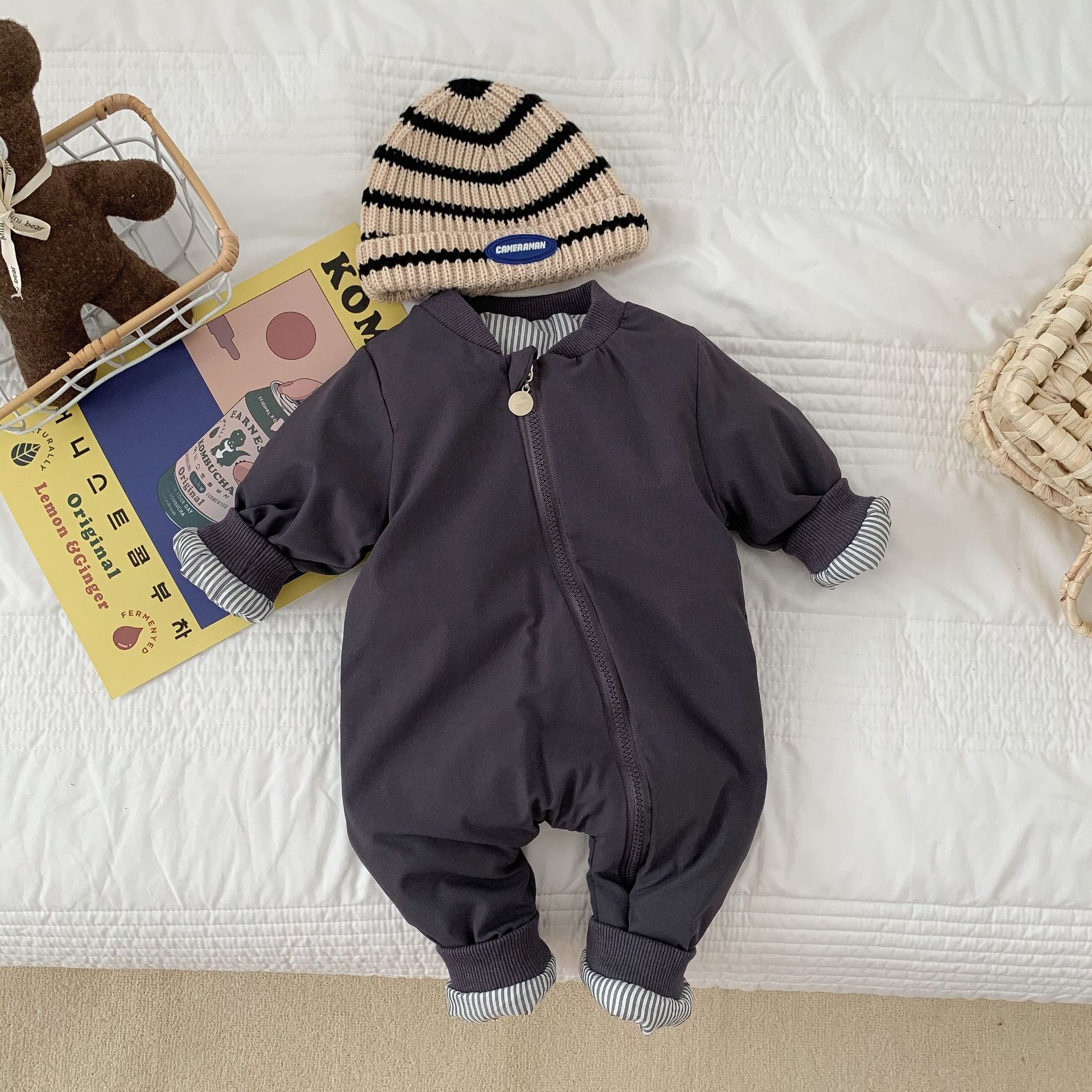 Mono de bebé de estilo coreano Otoño e Invierno mameluco recién nacido con ropa bebé recién nacido mameluco acolchado de algodón chaqueta acolchada de algodón ligero