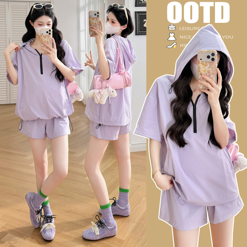 Maternity casual outfit for summer, versatile and slimming, suitable for stylish moms commuting, French-style sun-protective hooded top + shorts two-piece set Maternity casual outfit for summer, versatile and slimming, suitable for stylish moms commuting, French-style sun-protective hooded top + shorts two-piece set