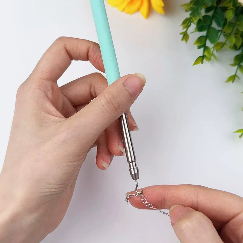 Auxiliary bracelet, necklace